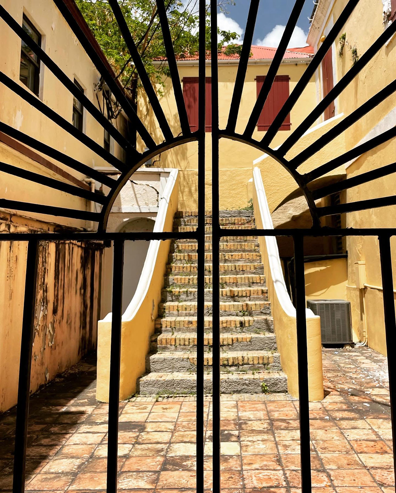 Photograph from St. Thomas, inspiration for a monotype print from the collection, Split Complementary, by Laurie Smithwick