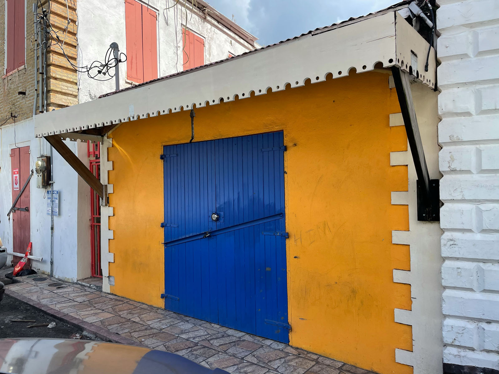 Photograph from St. Thomas, inspiration for a monotype print from the collection, Split Complementary, by Laurie Smithwick