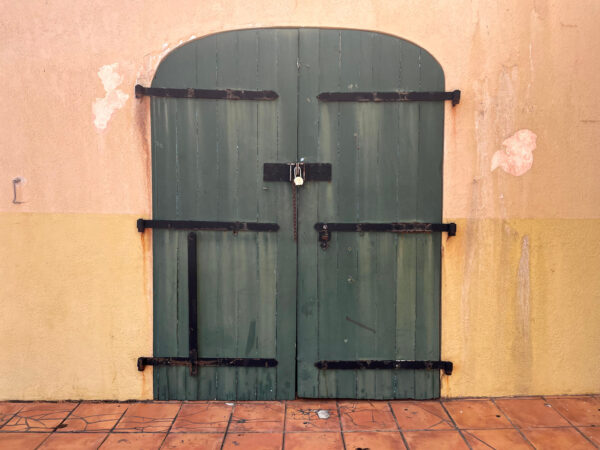 Photograph from St. Thomas, inspiration for a monotype print from the collection, Split Complementary, by Laurie Smithwick